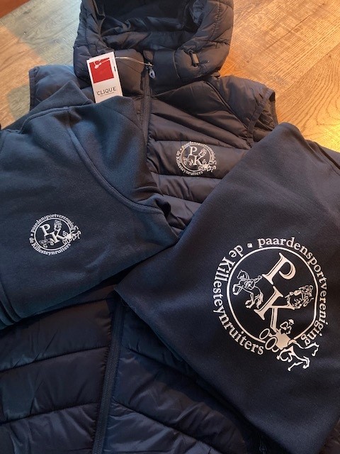 Kleding voor vereniging met logo