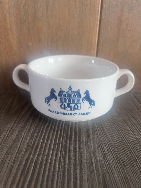 Paardenmarkt Snertkom met het logo van Paardenmarkt Ameide